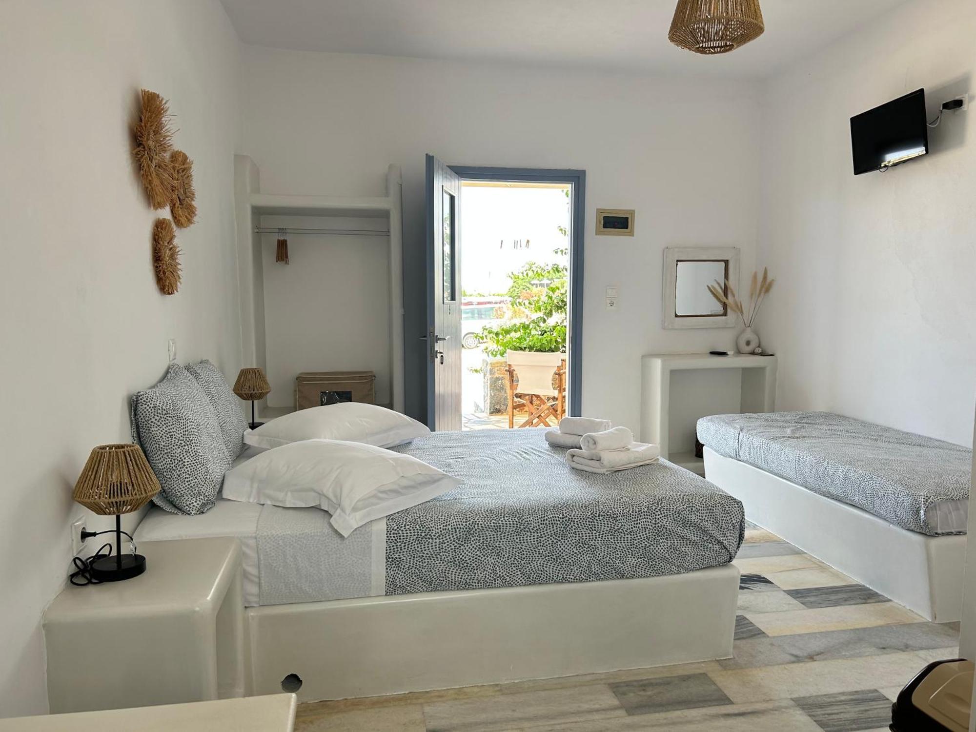 Sunny Studios Naxos Aliko Beach Bagian luar foto